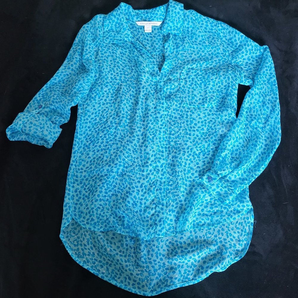 DIANE VON FURSTENBERG SILK BLOUSE SIZE 4 BEAUTIFUL
